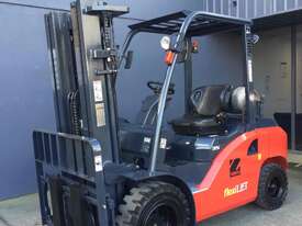 Flexilift -Tailift FG35 3.5 Ton LPG Container Mast Counterbalance Forklift - Refurbished & Low Hours - picture0' - Click to enlarge