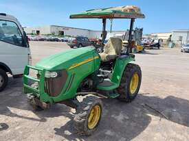 John Deere 3520 Tractor - picture1' - Click to enlarge