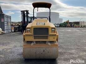 2017 Caterpillar CC34B Vibrating Combination Roller - picture0' - Click to enlarge