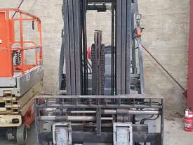 Nissan Forklift 3.5 tonne - picture2' - Click to enlarge