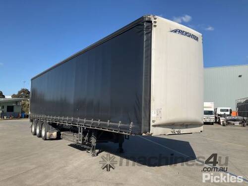 2003 Maxitrans ST3 Tri Axle Flat Top Curtainside B Trailer