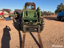 John Deere 3350 4 x 4 Front End Loader - picture0' - Click to enlarge