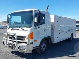 Hino FD1J - picture1' - Click to enlarge