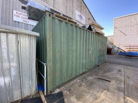 20 Ft Shipping Container - picture2' - Click to enlarge