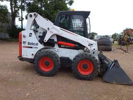 Bobcat skid loader - picture1' - Click to enlarge