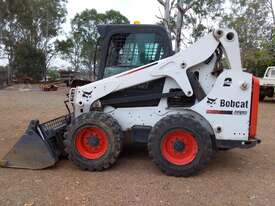 Bobcat skid loader - picture2' - Click to enlarge