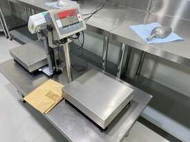 OHAUS Benchtop Scales - picture0' - Click to enlarge