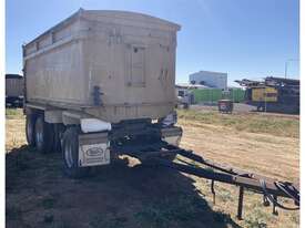1986 STOOD TRI AXLE TIPPING DOG TRAILER (P63 244) - picture1' - Click to enlarge