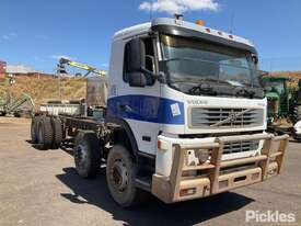 2004 Volvo FM12 Cab Chassis - picture0' - Click to enlarge