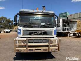 2004 Volvo FM12 Cab Chassis - picture0' - Click to enlarge