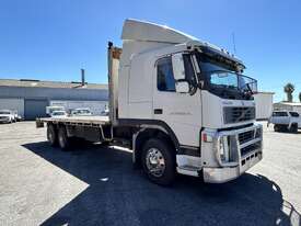 2004 Volvo FM 12 460 - picture0' - Click to enlarge