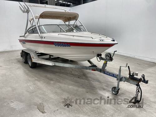 1993 Maxum SSL1900 19ft Hardtop (Stern Drive)(Sold With Trailer)