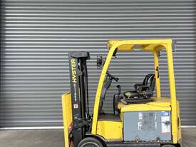 2.2T Battery Electric 4 Wheel Forklift - picture0' - Click to enlarge