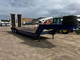 2000 Brentwood BLLXX 34 Tri Axle Low Loader - picture0' - Click to enlarge