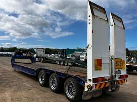2000 Brentwood BLLXX 34 Tri Axle Low Loader - picture2' - Click to enlarge