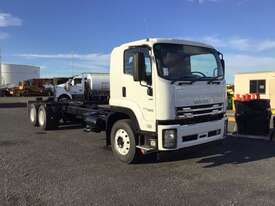 2016 Isuzu FVL240-300 Cab Chassis - picture0' - Click to enlarge