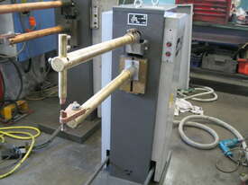 Shaw - SIP Italian 15 KVA Treadle Spot Welder - picture0' - Click to enlarge