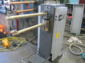 Shaw - SIP Italian 15 KVA Treadle Spot Welder - picture0' - Click to enlarge