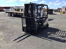 2010 Crown CG25P Forklift - picture1' - Click to enlarge