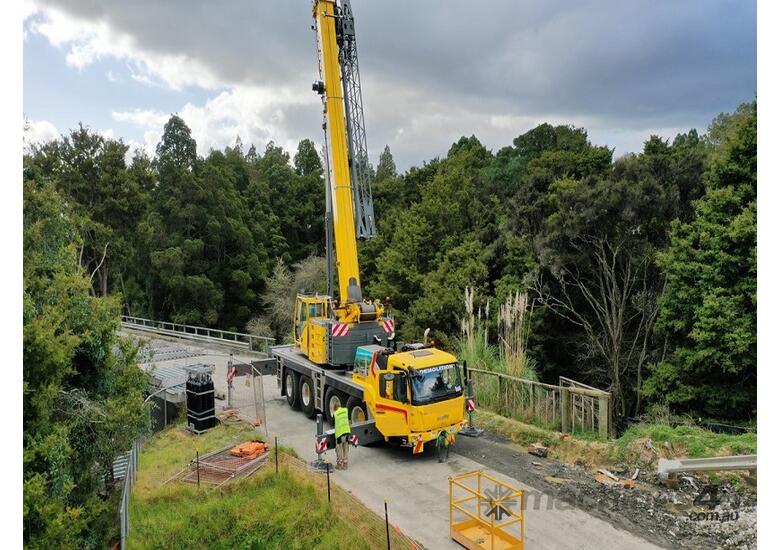caption GLEASON CRANES 2019 GROVE GMK 4090 ALL TERRAIN CRANE