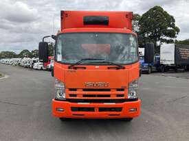 2008 Isuzu FSR 850 Long Curtain Sider - picture0' - Click to enlarge