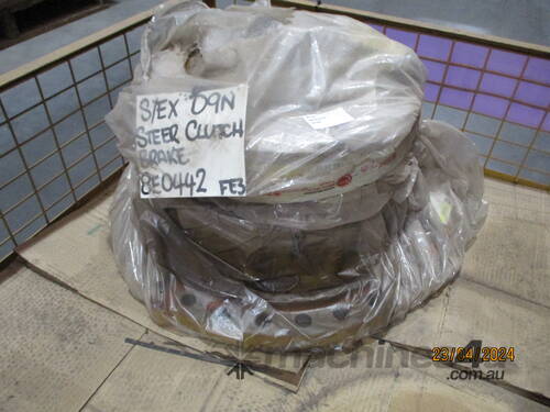 caption 8E-0442 - CATERPILLAR D9N RECONDITIONED CLUTCH & BRAKE STEERING SCAB