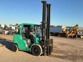 2016 Mitsubishi FG45NT Forklift - picture0' - Click to enlarge