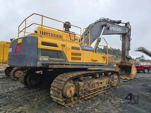 caption 2017 VOLVO EC750DL EXCAVATOR