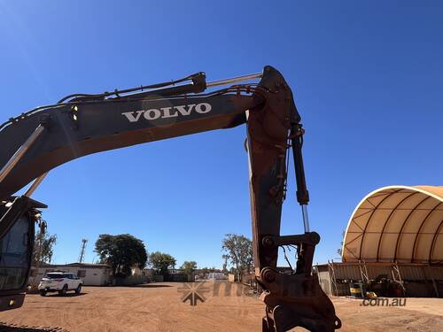 Volvo EC350DL Excavator