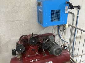 AirMac T30 compressor and Pneutech Dryer  - picture0' - Click to enlarge