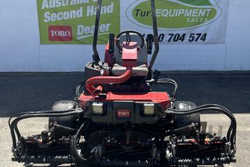 Toro ReelMaster 3550-D: Turf Friendly Tyres with 24.8hp Kubota Engine