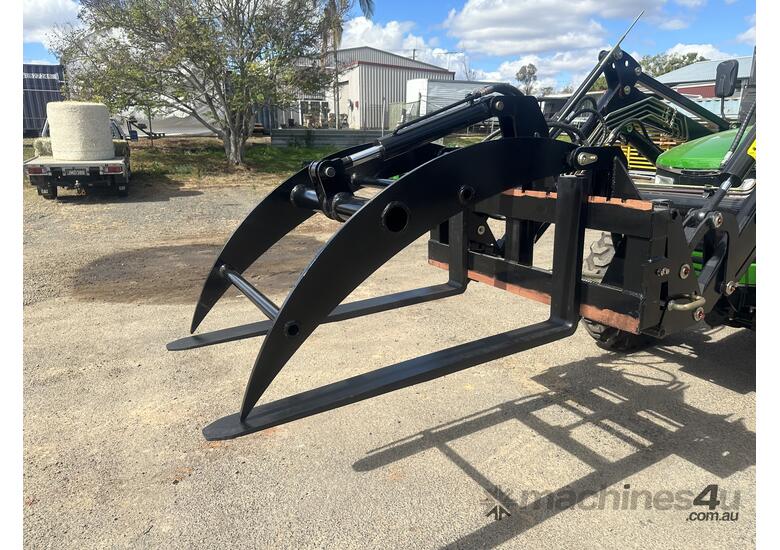 caption AgKing - Tractor Log Grab TZ8