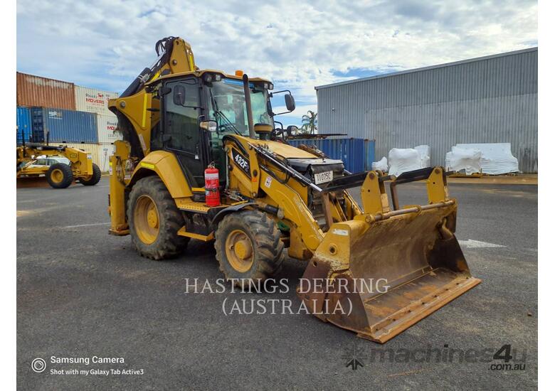 caption CAT 432F2LRC Backhoe Loaders