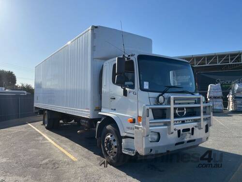 2017 Hino FG 500 1628 Pantech (Day Cab)