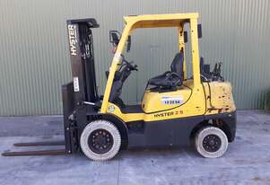 Hyster H2.5XT Counterbalance Forklift
