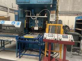 Hot and Cold Press,2 x H Presses, 2014 WUXI KLT, Model: YH27-315T - picture0' - Click to enlarge