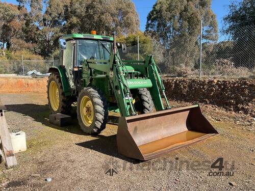 John Deere 640 Tractor