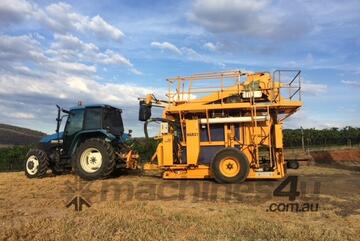 GRAPE HARVESTER