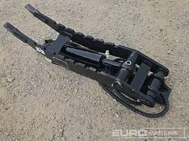 Unused Hydraulic Thumb to suit 7T Excavator  - picture0' - Click to enlarge