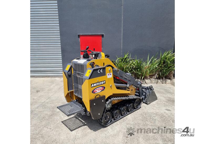  Commando AM252DT Mini Skid Steer Loader | 25HP Kubota Diesel Engine Single Joystick Control