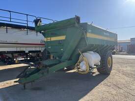 2001 Grain King 25T Grain Carts - picture0' - Click to enlarge