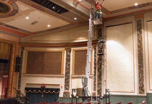 Jlg   38AM Vertical Lift