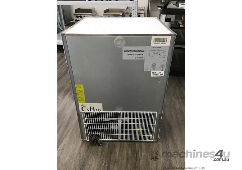 HR200 S/S Bar Fridge