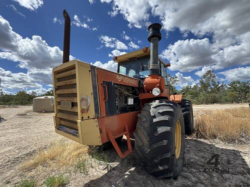 caption 1982 Versatile 875 Tractor