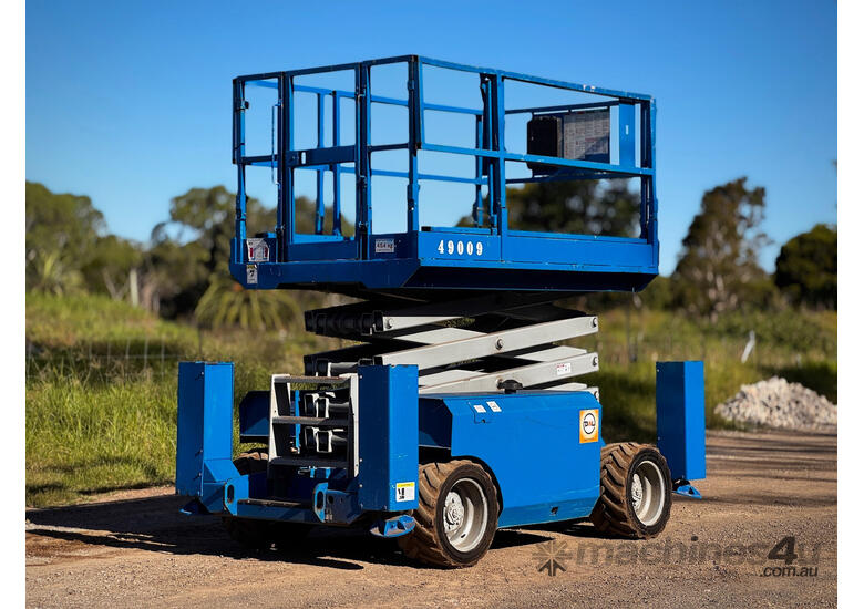 Genie GS3268 Scissor Lift Access & Height Safety