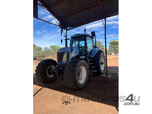 caption New Holland TG285 FWA/4WD Tractor