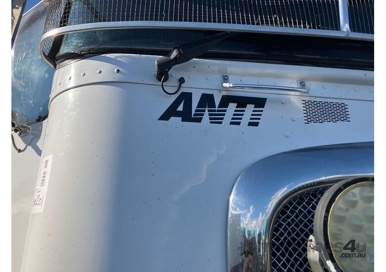 caption 2014 Kenworth K200 Series Prime Mover Sleeper Cab