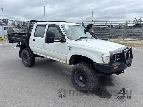 caption 1994 TOYOTA HILUX UTE