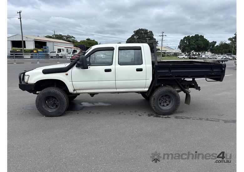 caption 1994 TOYOTA HILUX UTE