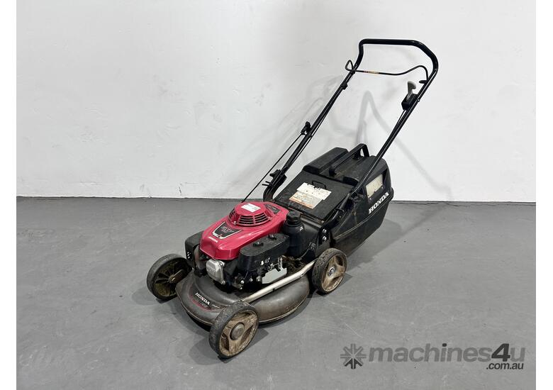 caption Honda HRU196 Buffalo Pro Push Mower